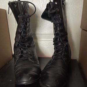 Women’s black boots